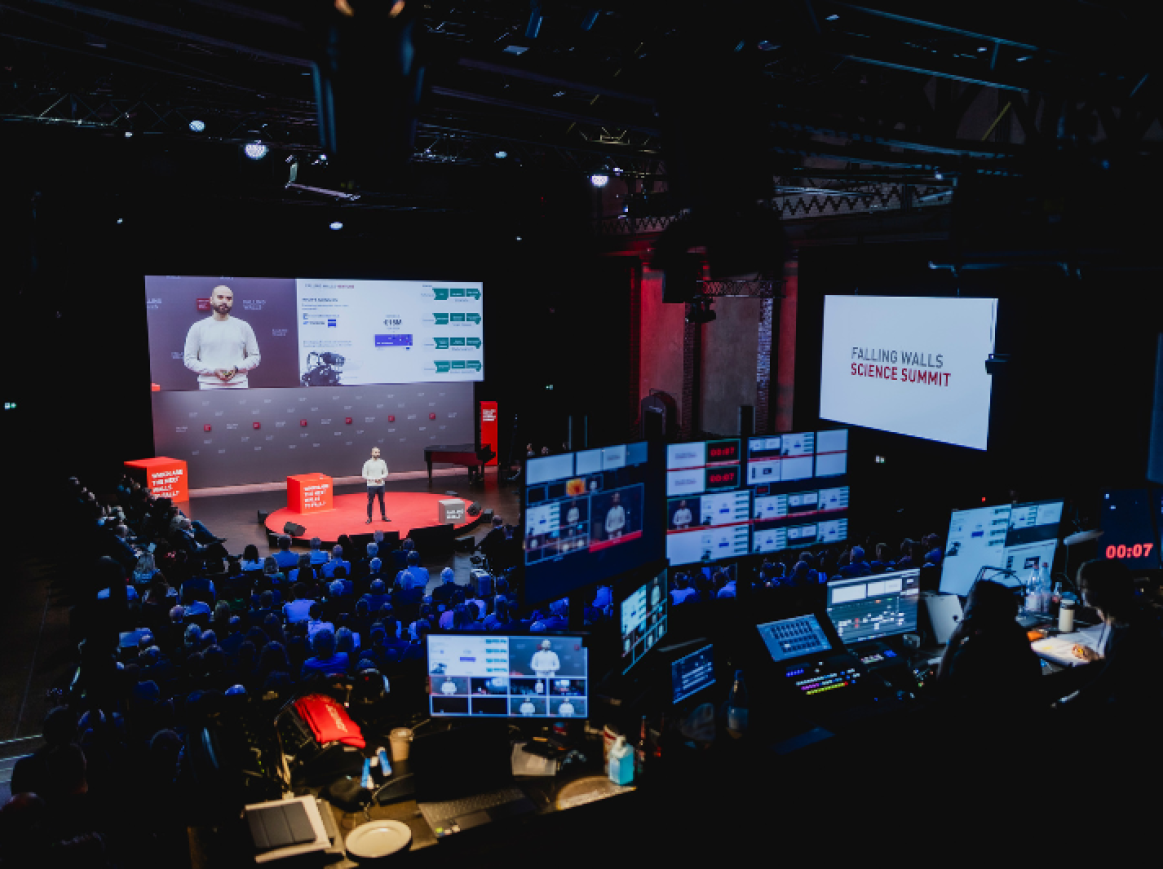 Marco Hutter on stage at Falling Walls Science Summit 2023